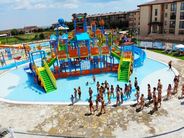 12P Water Slide — multiplay structure by Synergy